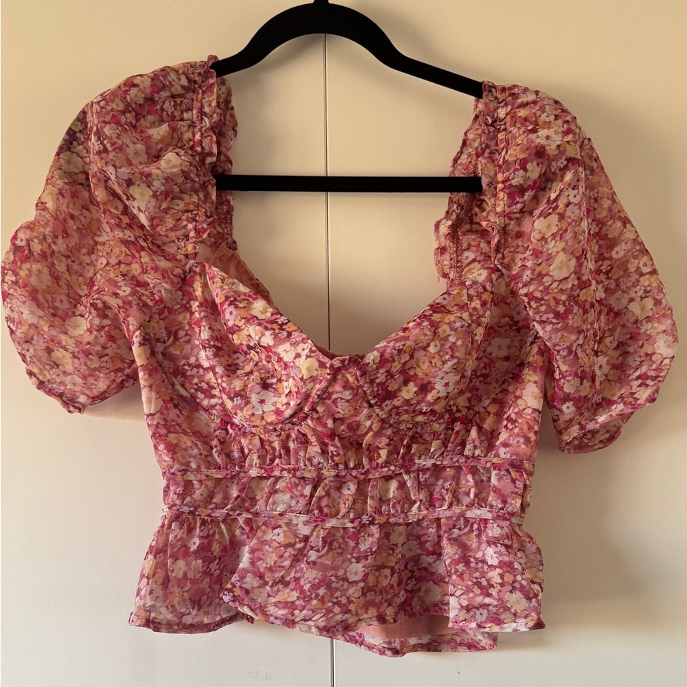 NWOT ASTR the Label Nayeli Pink Floral Peplum Top - Picture 5 of 14